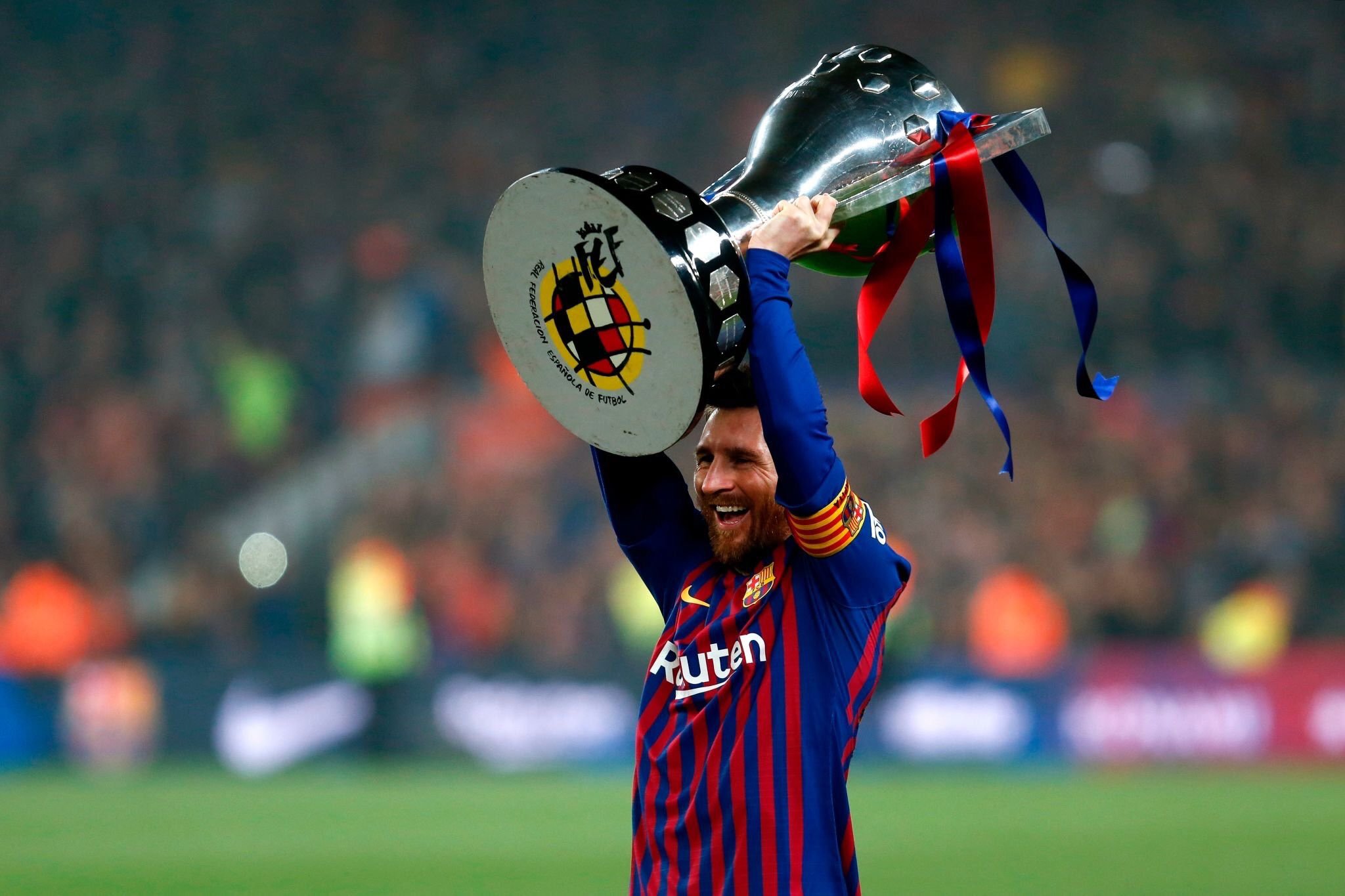 En este momento estás viendo Vuelve el dictador de la Liga