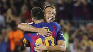 Lee más sobre el artículo ¡El vestuario azulgrana, a favor de Arthur!