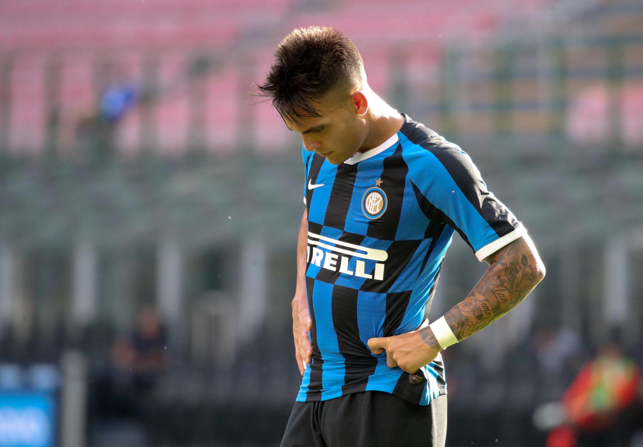 En este momento estás viendo El Inter culpa al Barça del mal momento de Lautaro
