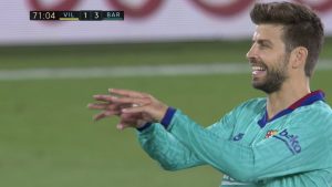 Lee más sobre el artículo Piqué se burla del VAR en plena polémica arbitral