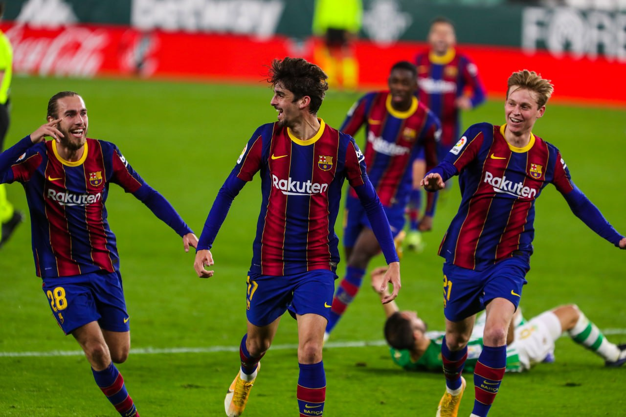 Lee más sobre el artículo Novena victoria, marca Trincao y Araujo se lesiona. El 1×1 del Betis-Barça.