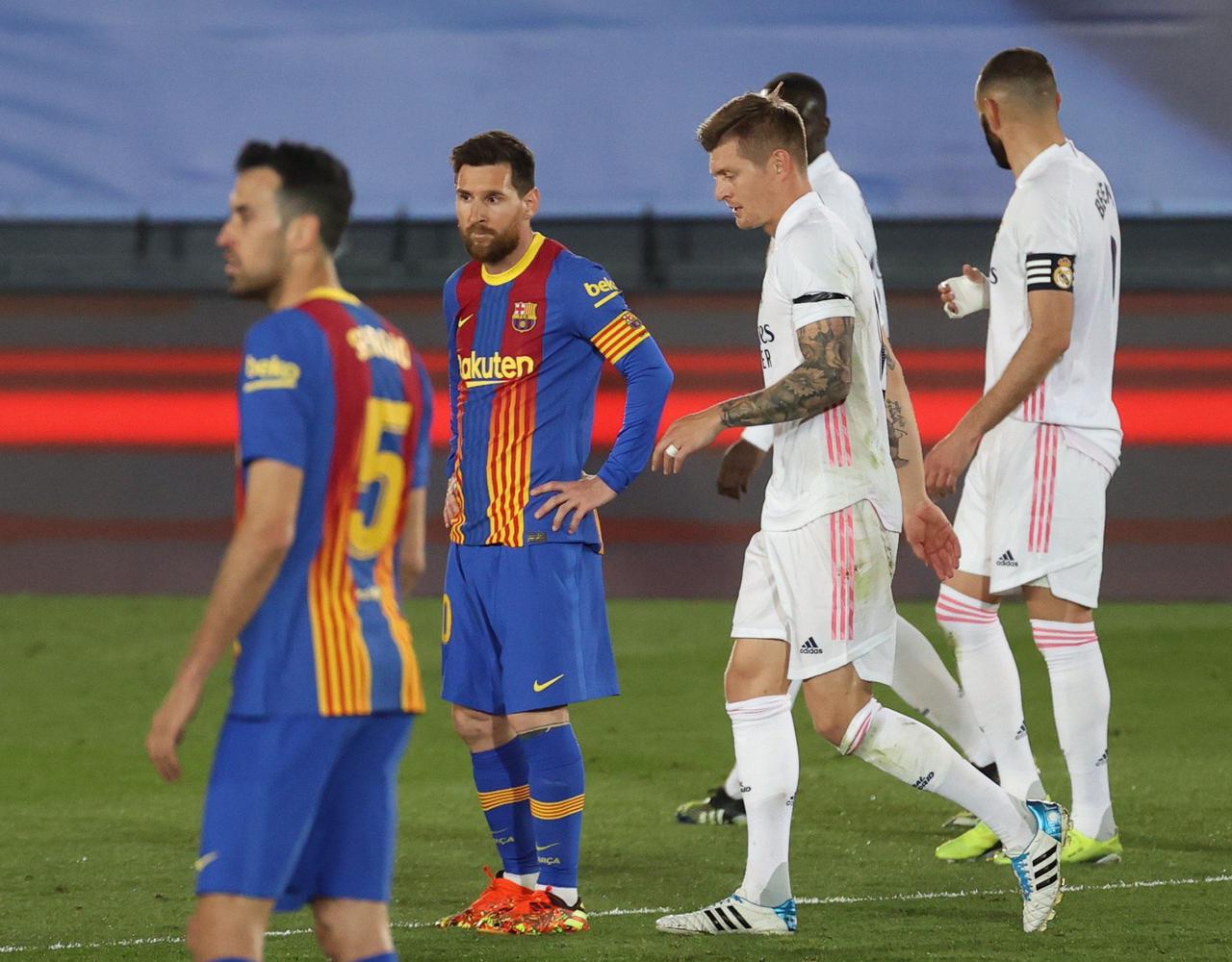 Lee más sobre el artículo Las notas de la dura derrota del Barça en el clásico