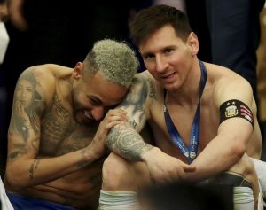 Lee más sobre el artículo Neymar se amiga con el Barça y el futuro se esclarece