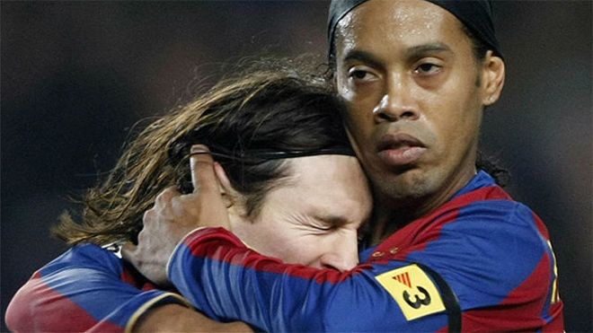 En este momento estás viendo ¿Puso en riesgo Ronaldinho su puesto en el Barça?