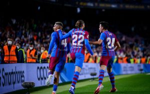 Lee más sobre el artículo El 1×1 del Barça ante el Granada CF = Araujo + 10