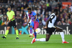 Lee más sobre el artículo 1×1 Barça-Valencia. “Este Barça te duerme”