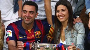 Lee más sobre el artículo El guiño de la mujer de Xavi que ilusiona