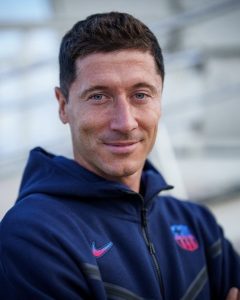 Lee más sobre el artículo Lewandowski, un delantero total para Xavi