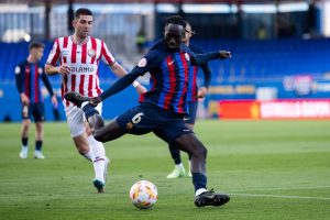 Lee más sobre el artículo El Barça Atlètic gana 3-0 al SD Logroñés y presenta candidatura para el ascenso