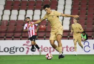 Lee más sobre el artículo El Barça Atlètic suspende el primer examen de la temporada frente a la SD Logroñés