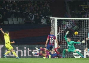 Lee más sobre el artículo Dos goles fuera de tiempo y el VAR hunden al FC Barcelona (3-5)